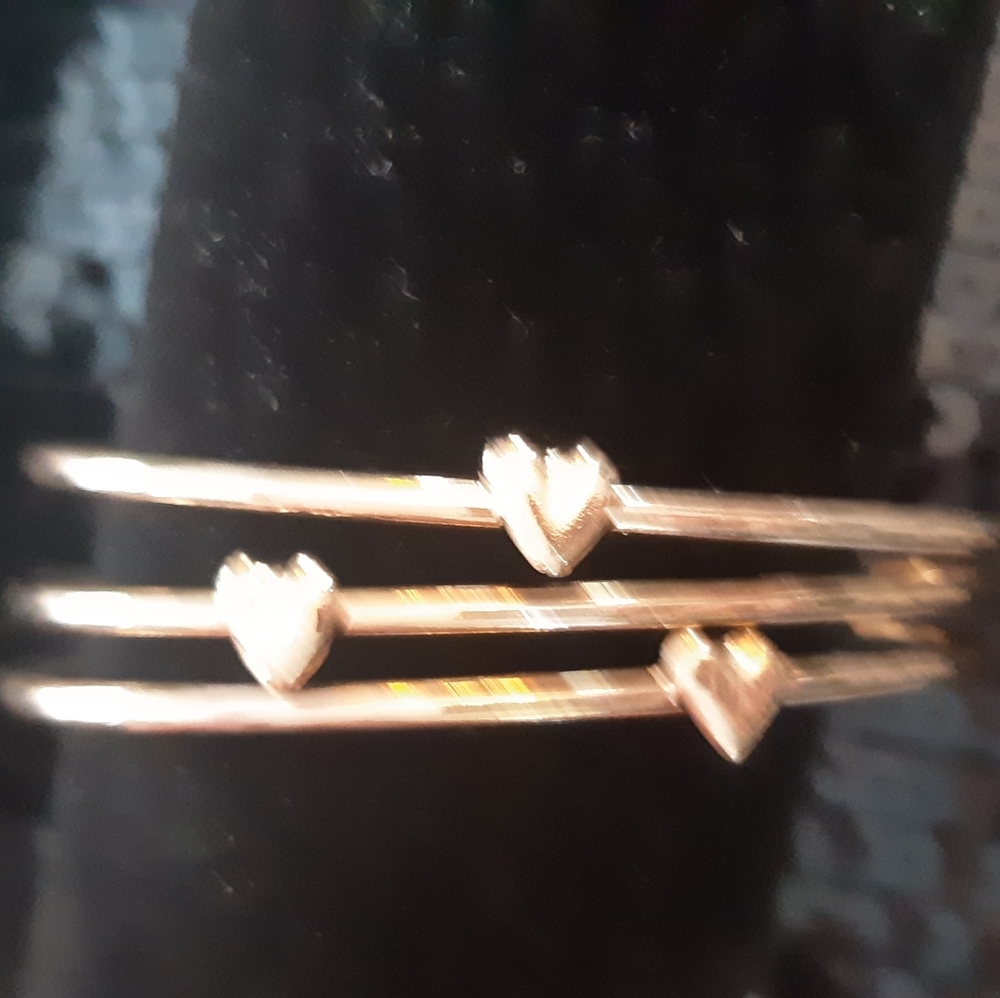 New Feminine Simple Elegant Gold Plated Heart 3 Piece Bangle Set